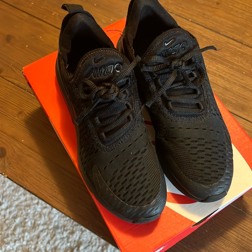Boys Nike air max 270